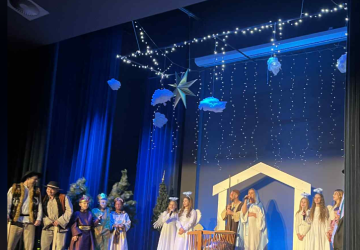 Jasełka w wykonaniu Szkolnej Grupy Rodziców i Uczniów